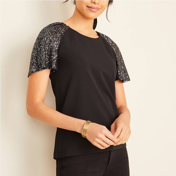 Ann Taylor Black Sequin Flutter Sleeve Top NWT - Picture 1 of 7